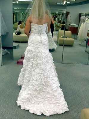 It's time for some dress porn....