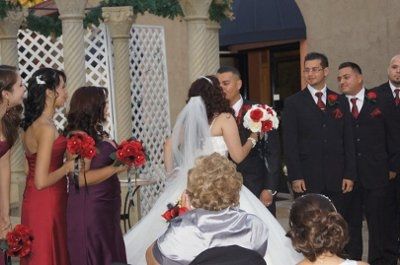 Im back and married! ahhh love pics
