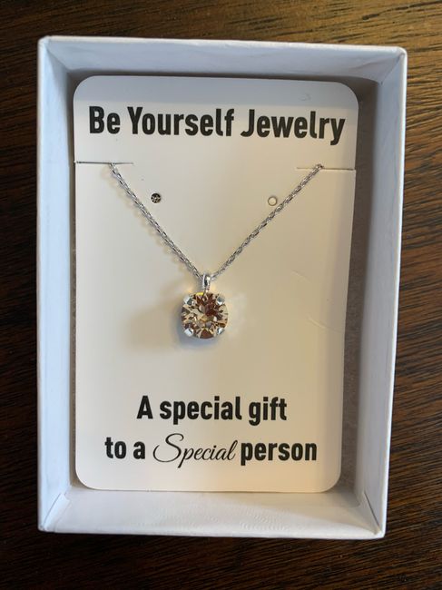 Inspo picts needed: Colored wedding day jewelry (morganite)... 3