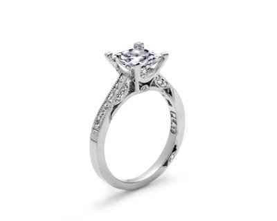 ok so I know a post like this was done not to long ago...but since we have some newbies..E-RINGS! lo