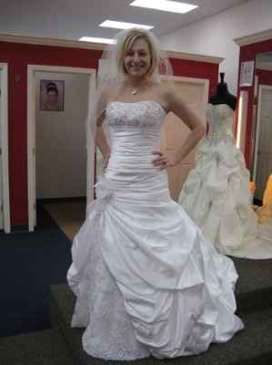 MY Dress :) *PICS*