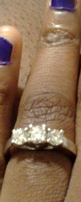 Alright ladies! Let's see those gorgeous rings...