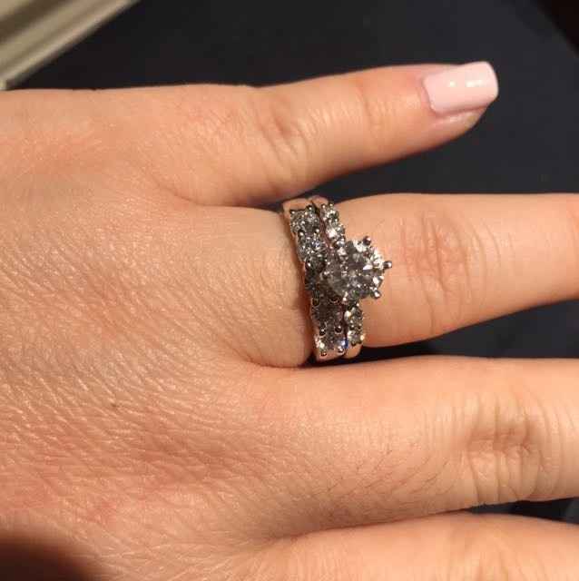 Solitaire rings