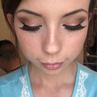 What do you think of my hair and makeup?? - 1