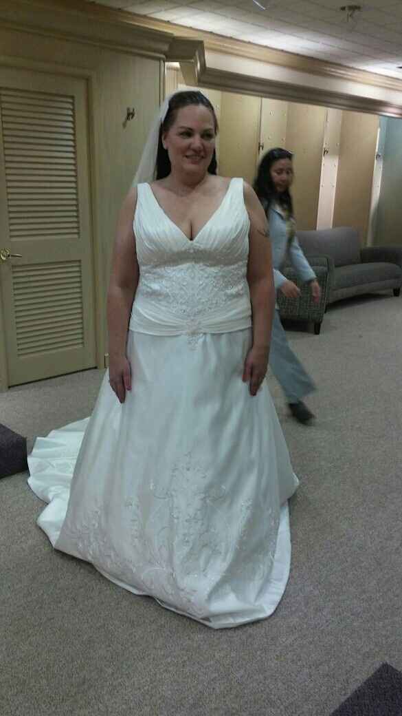Calling plus size brides, show me your Dress