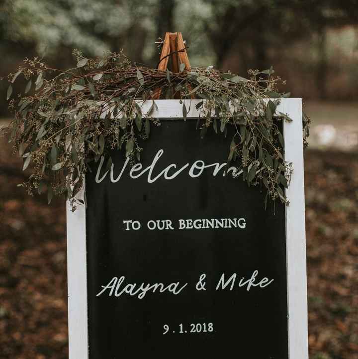 Complete diy wedding from flowers to even accessories and all decorations. My Wedding was nothing sh