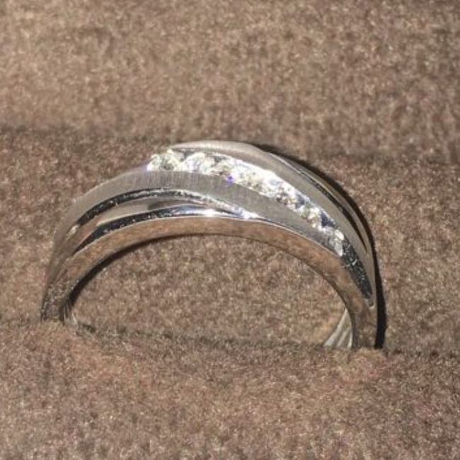 Show me HIS ring!!!