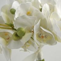 Centerpieces and bouquet out of silk flowers?