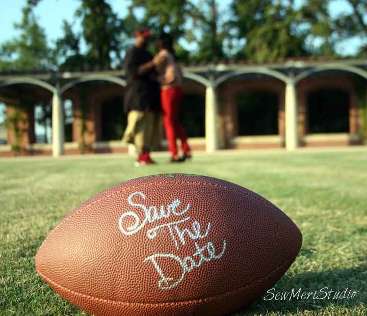 What to wear for our Save The Date Pictures?