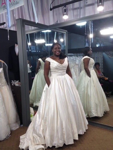 Show Me Your non-Strapless Dress!