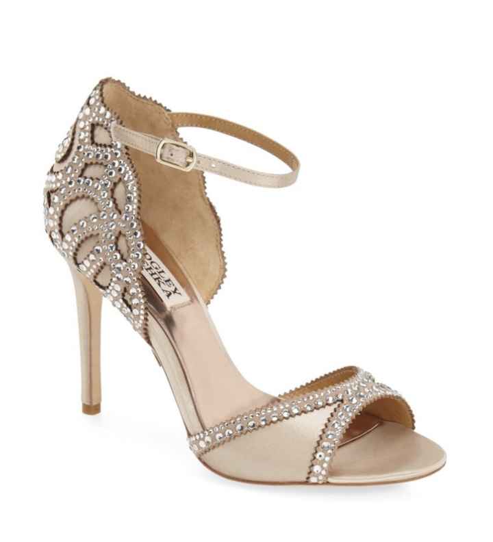 Need shoe ideas for Wtoo Pippin - 4