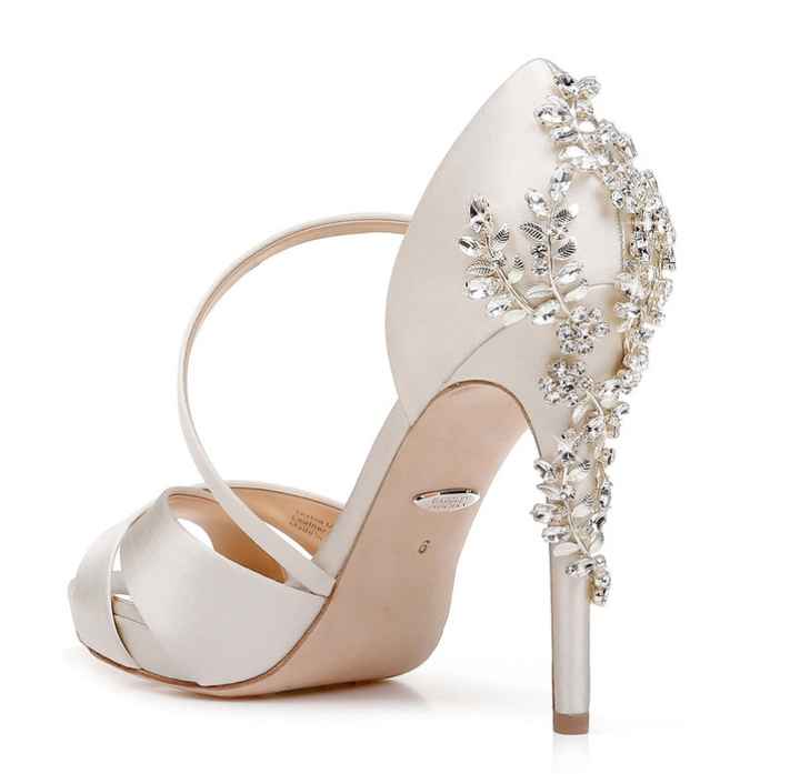 Need shoe ideas for Wtoo Pippin - 7