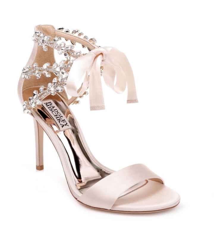 Need shoe ideas for Wtoo Pippin - 8