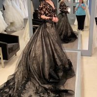 What color is your wedding dress? - 1