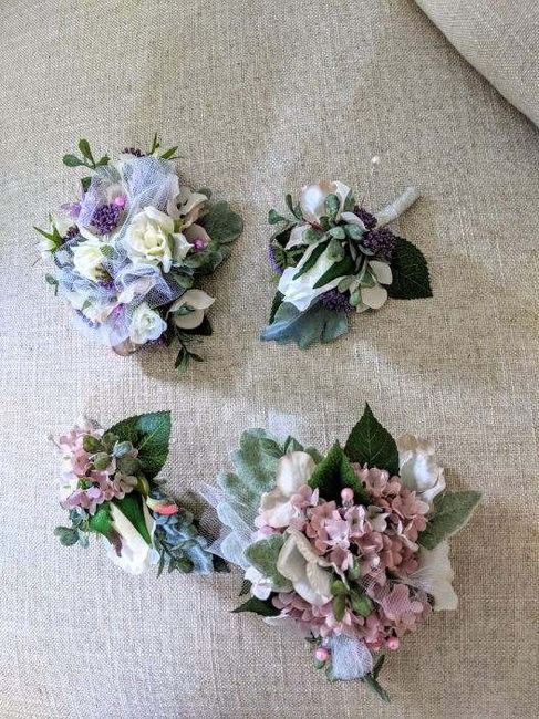 Parents's corsages and boutonnieres