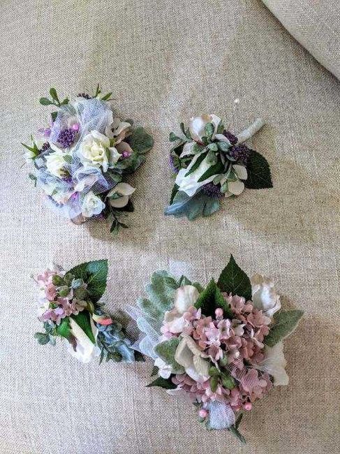 Parents's corsages and boutonnieres