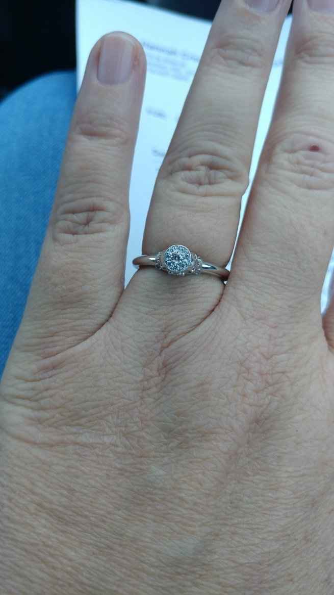 Show me... your halo engagement rings!! 💍 - 1