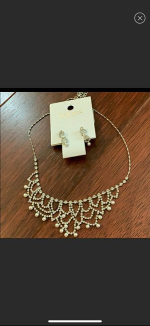 Queen Anne neckline... 1