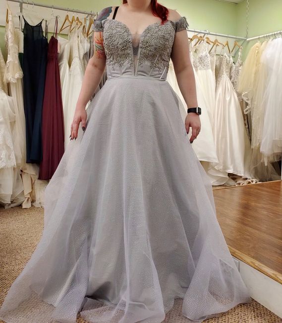 Gray dress, need help with veil, etc! 1