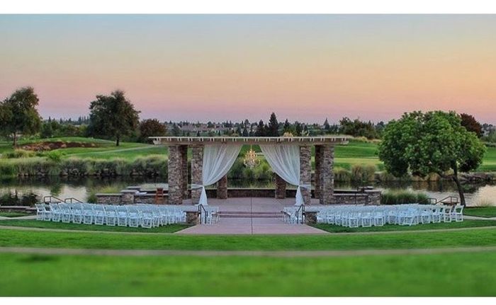 a golf course in CA with a beautiful waterfall area for photos