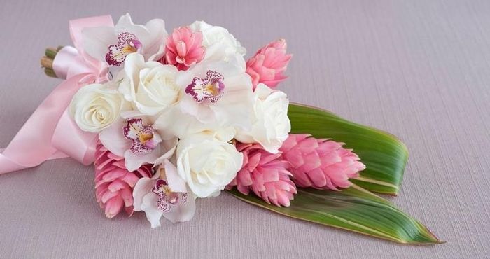 Real flowers vs artificial flowers