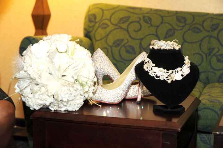 Wedding pics, details, and advice for future brides