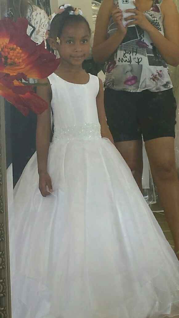 I wanna see your flower girl dresses!!