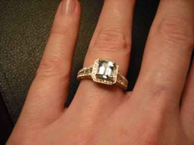 can anyone post their engagement rings