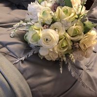 Let’s see everyone’s bridal bouquets! - 1
