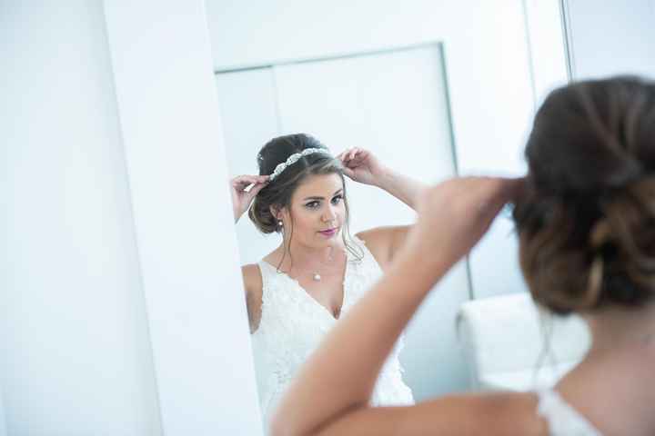 getting ready in the bridal suite