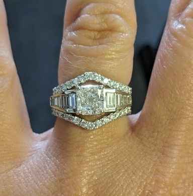E-Ring with Bands