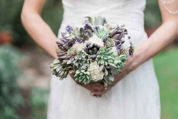 Flowers!! Creative advice needed!