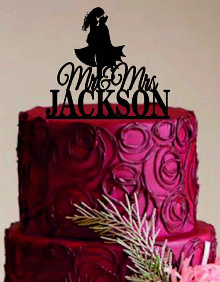 Less traditional cake toppers !?