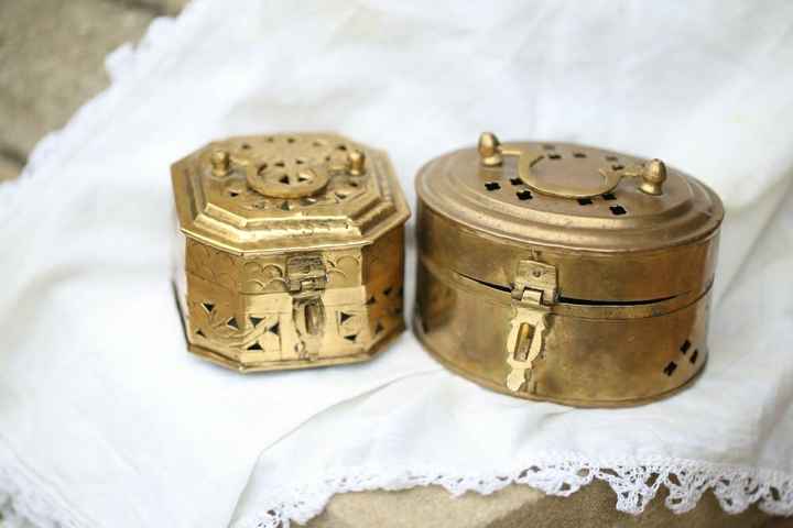 Ring bearers - What are they caring down the aisle? - 2