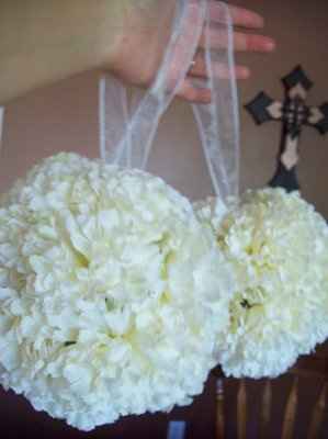 I haven't seen any pew bows I like