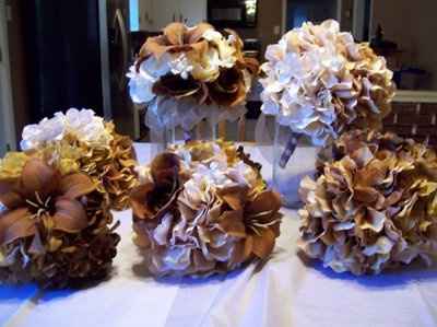 let see yours or bridemaids DIY Silk Flower Bouquets!