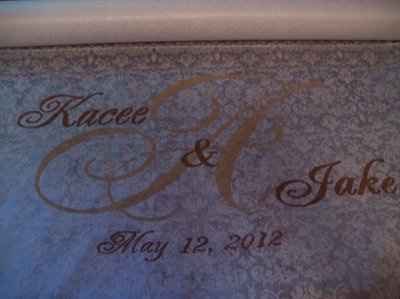 HELP>>> AISLE RUNNER