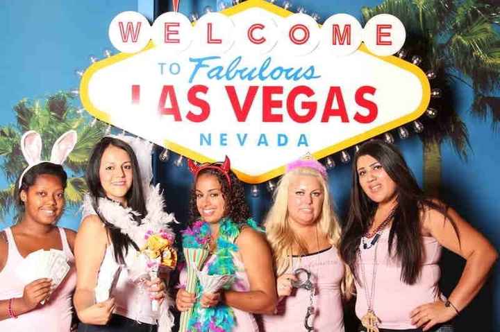 bachlorette party in Vegas!!(update a few pics)