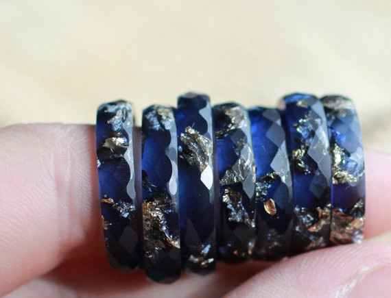 Super cute (non-silicone) alternate wedding band idea! (Etsy)