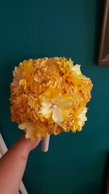 Anyone doing paper flowers?
