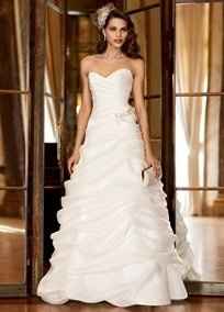 wedding dresses!!! let's see them, ladies!