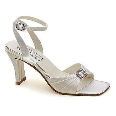 5 pairs of shoes!!which one???