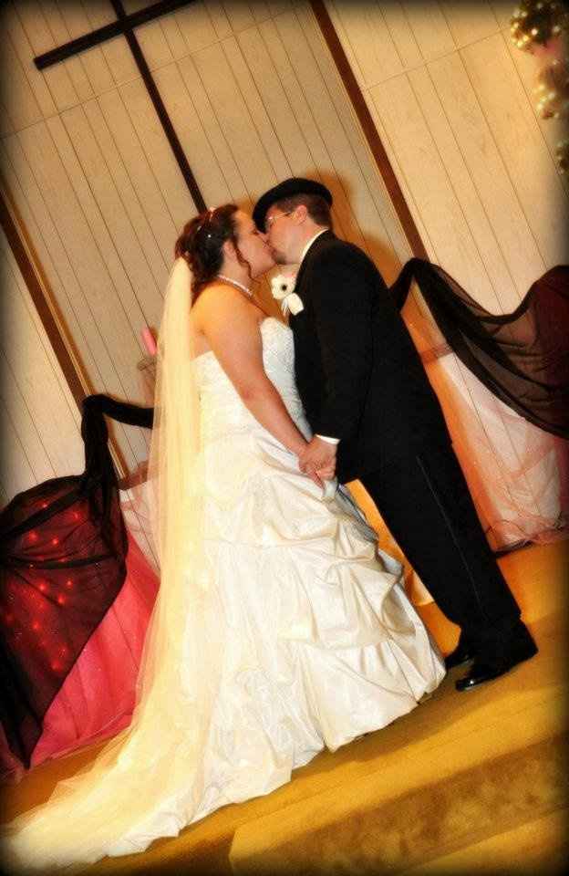 Just Got Hitched!! (pictures!)