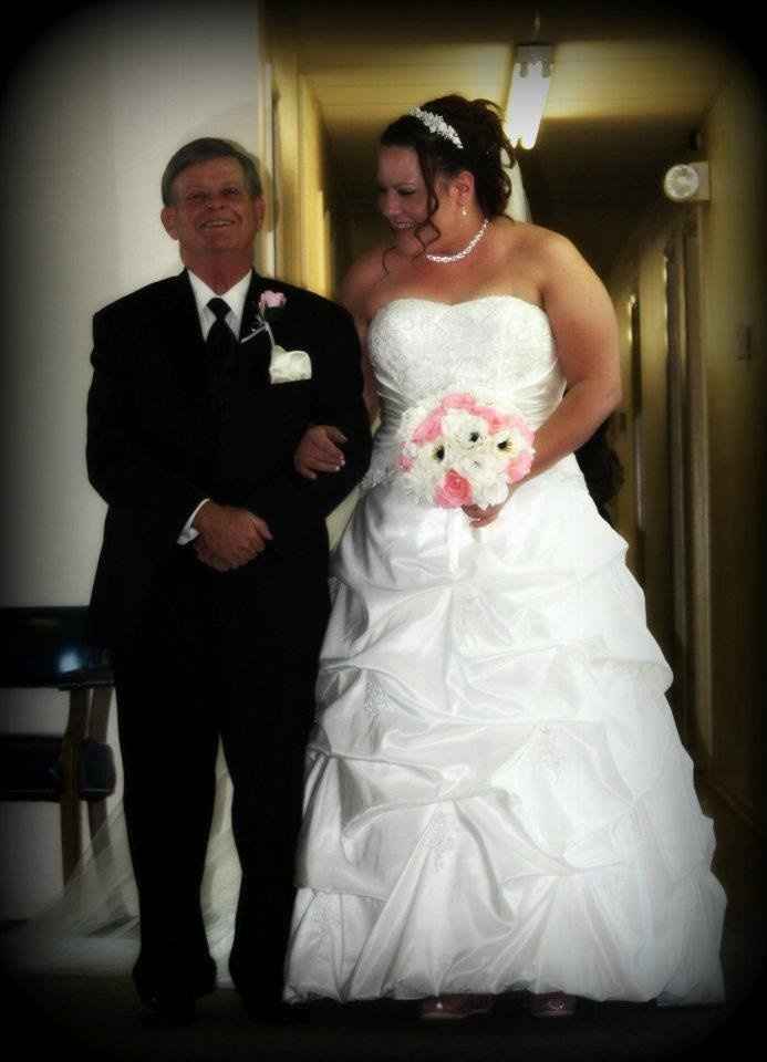 Just Got Hitched!! (pictures!)