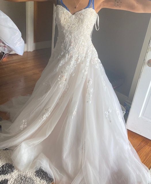 Who has said yes to the dress ? 13