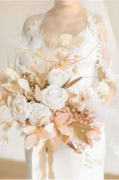 Bridal Bouquet Ling’s offers Moment