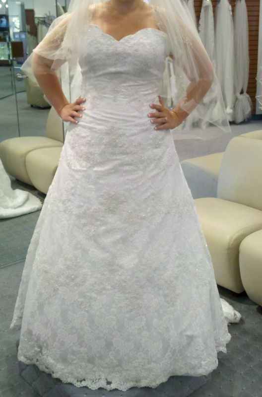 Short brides - show me your dresses!