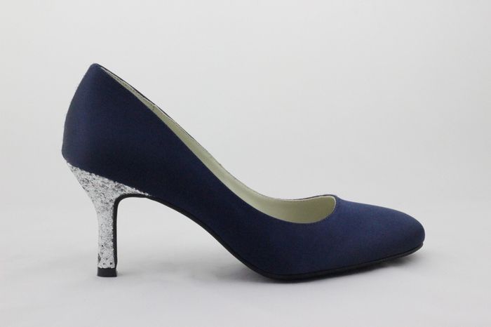 Show me your shoes, please!