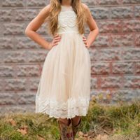 What’s your flower girl wearing ? - 1