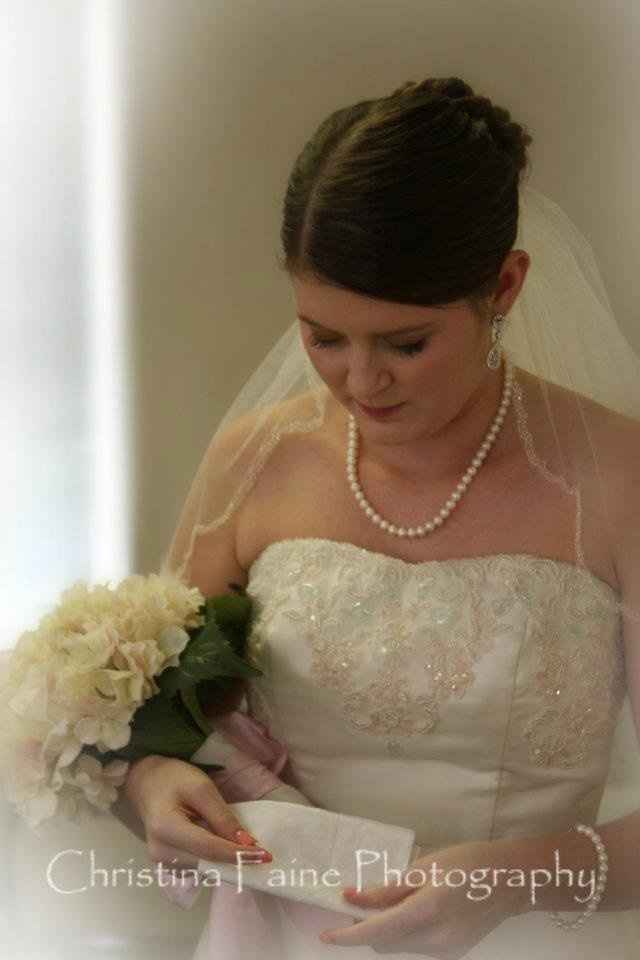 I am a married woman!!!! pictures included
